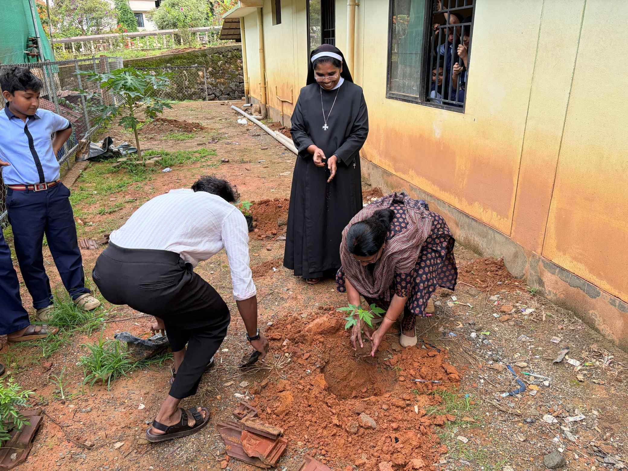 DWARAKA AUP SCHOOL NALLOORNAD